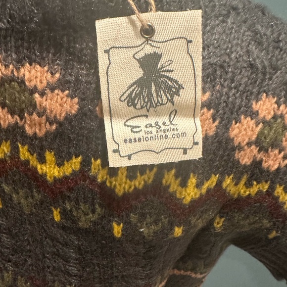 Easel V-Neck Sweater/Vest in Gray, Yellow, and Pink - Picture 4 of 10